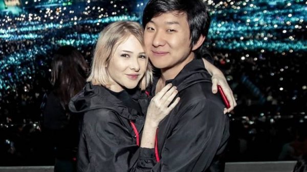 Pyong Lee e a esposa, Sammy - Foto: Instagram/Reprodução