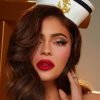 kylie-jenner-abusa-do-photoshop-e-apaga-foto-apos-criticas-dos-fas