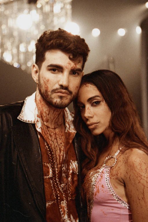 Anitta e Jão no clipe de PILANTRA