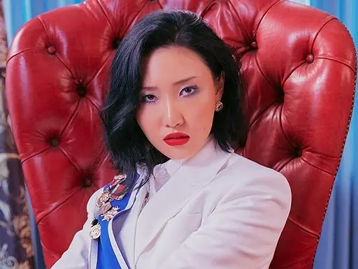 Hwasa, do MAMAMOO