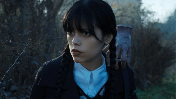 Jenna Ortega é Wandinha na série da Netflix