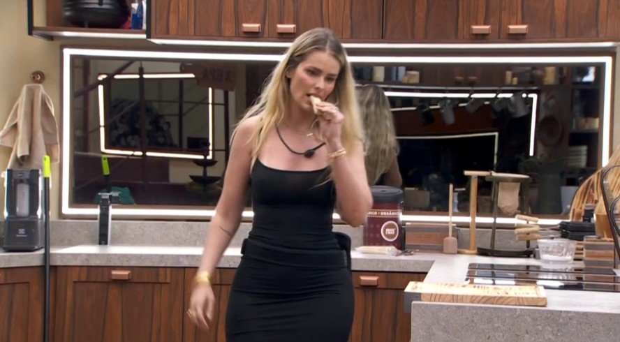 Yasmin Brunet diz que não consegue parar de comer no BBB 24