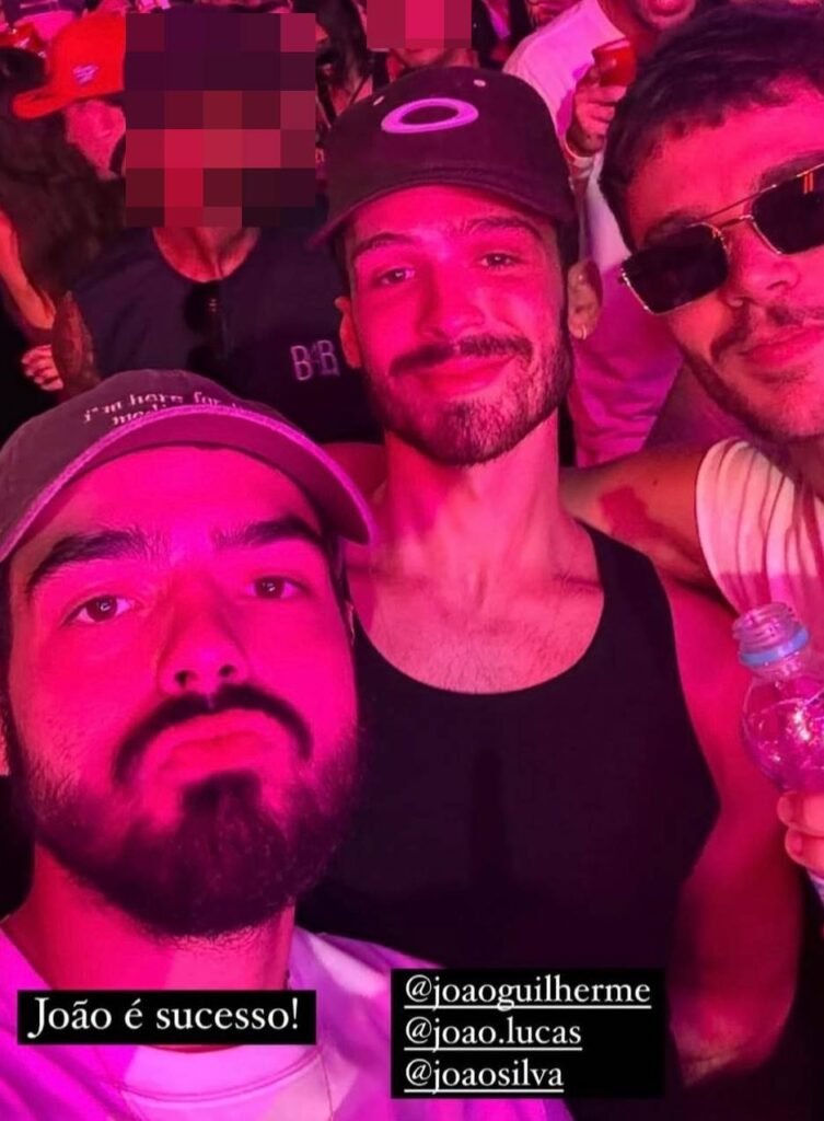 João Guilherme curte noitada com amigos no show de Anitta após término com Bruna Marquezine