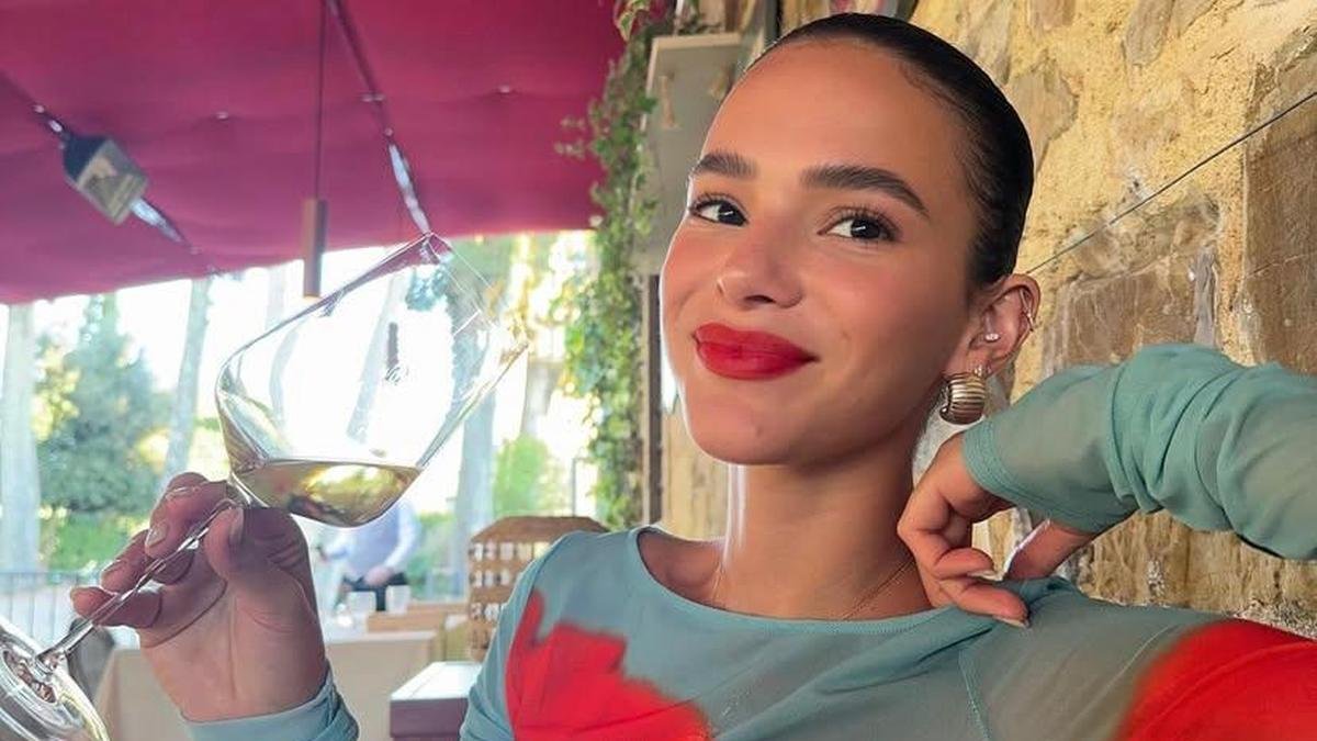 Bruna Marquezine